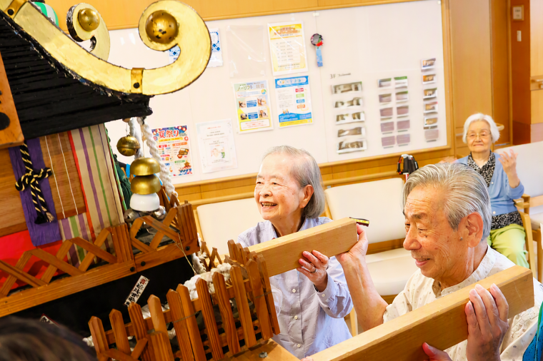 響く掛け声、お神輿巡業